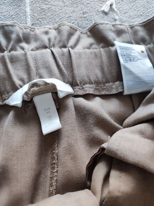 Pantaloni H&M, mărime 42