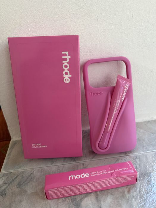 diverse culori husa rhode cu lipgloss iphone 17 pro