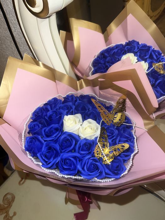 Vand buchete de trandafir din sapun