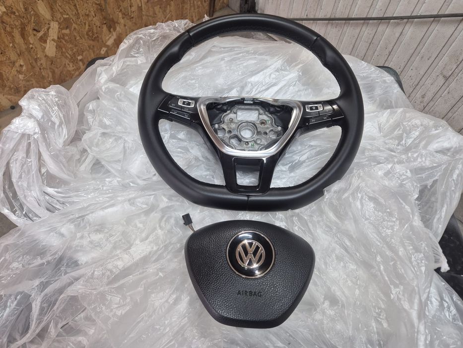 Vând volan cu airbag vw Passat b8