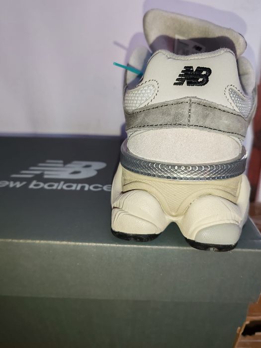 Nb U 9060,, diferite culori