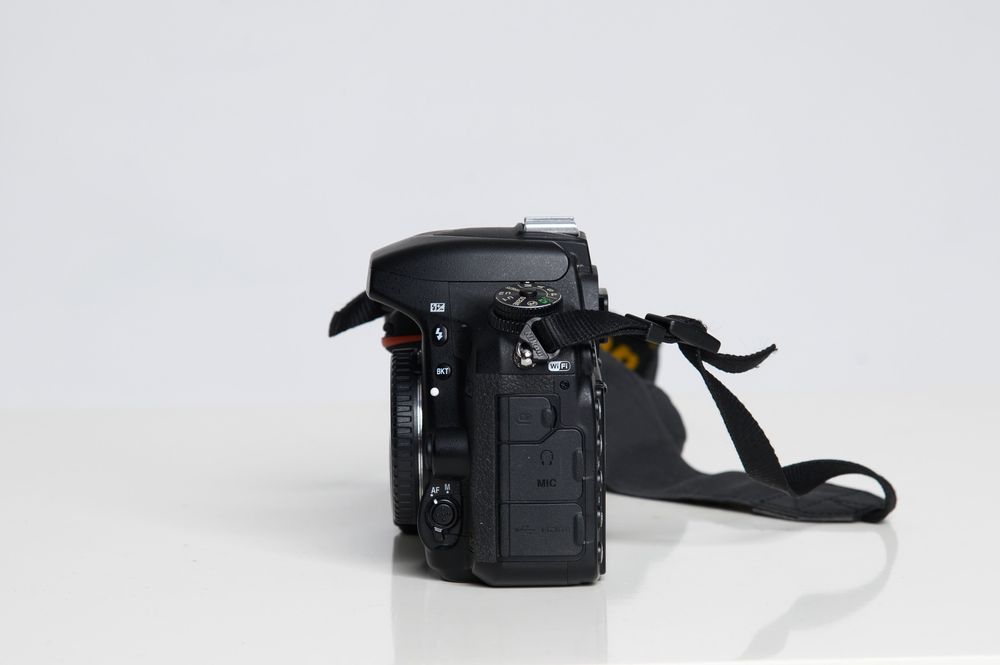 Nikon D750 тяло с три батерии