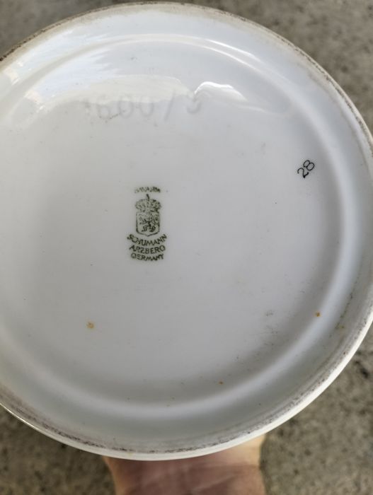 Порцеланов чайник