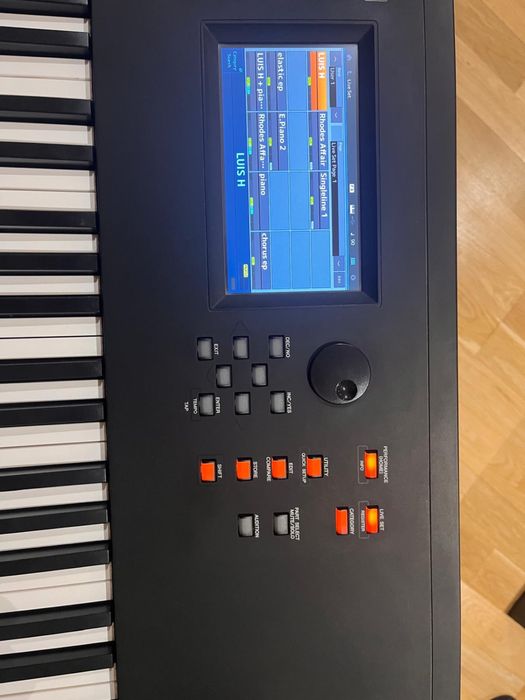 Pian digital Yamaha MODX8