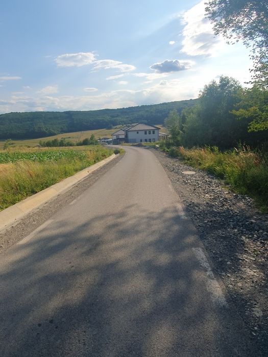 Vând teren pentru constructii