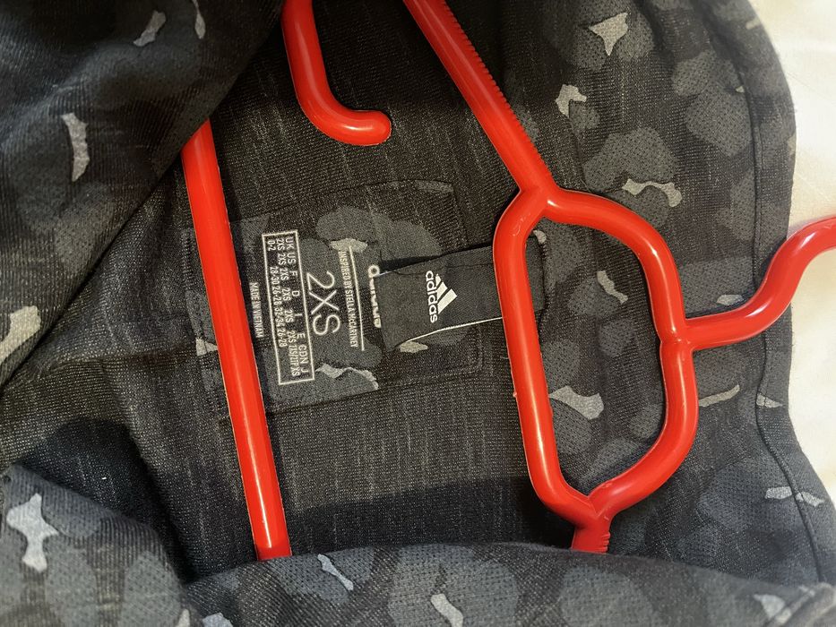 Hanorac adidas marimea xs