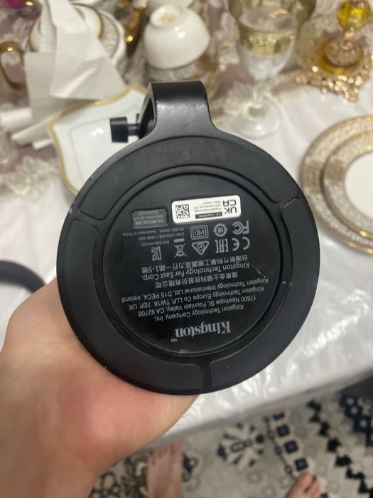 срочно продаю микрафон hyperx quadcast
