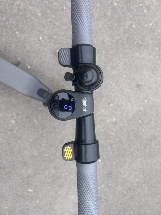 Электросамокат Ninebot KickScooter E25 черный