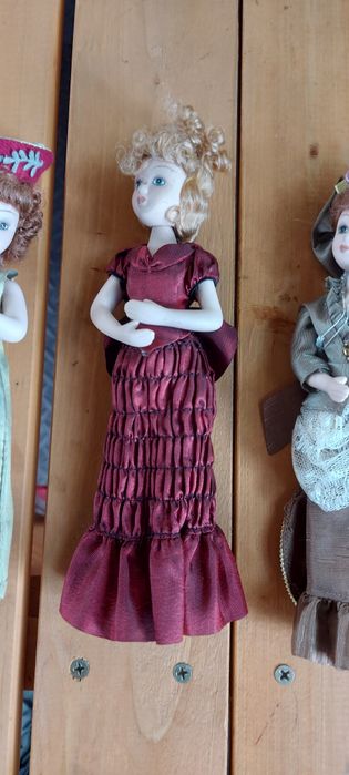 Păpușele din porțelan