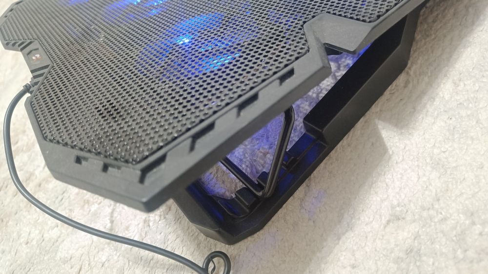 Продается подставка для ноутбука и мышка