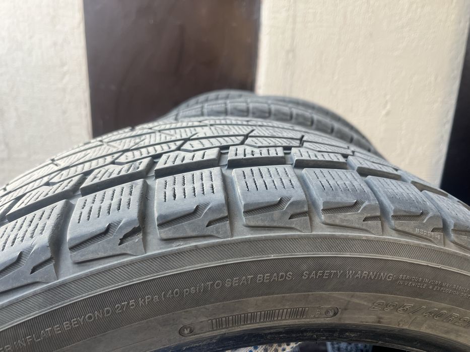 295/40 R21 шины  — 4 шт
