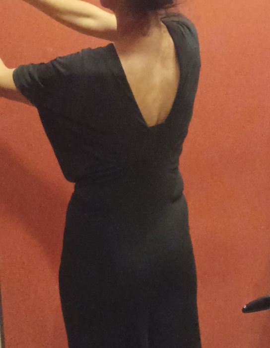 Стилна дълга черна рокля