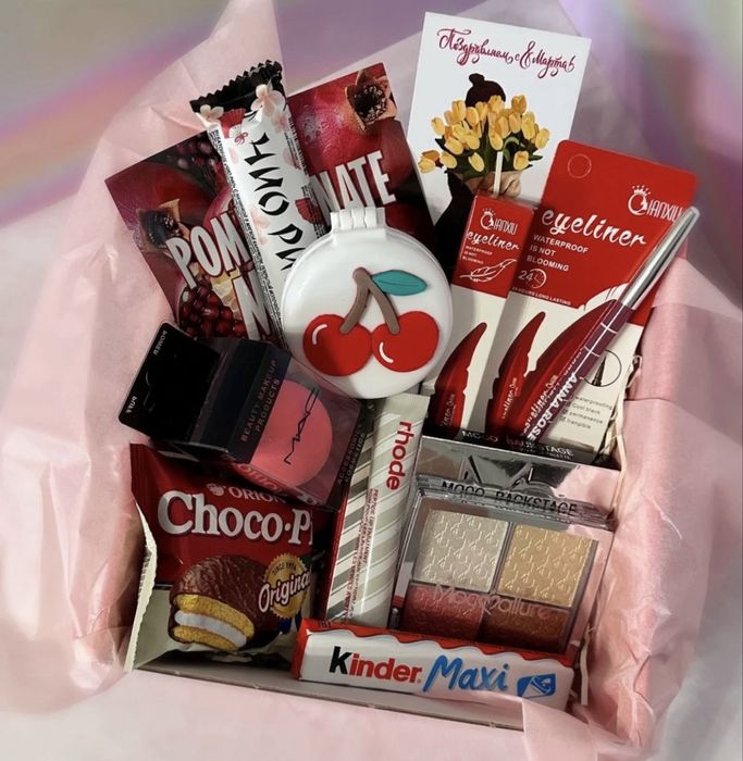 Подарки на 8 марта, подарочные боксы