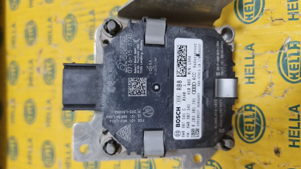 Senzor distronic radar acc grila bara fata Audi A4 B9 F5 A5 8W0 8W6