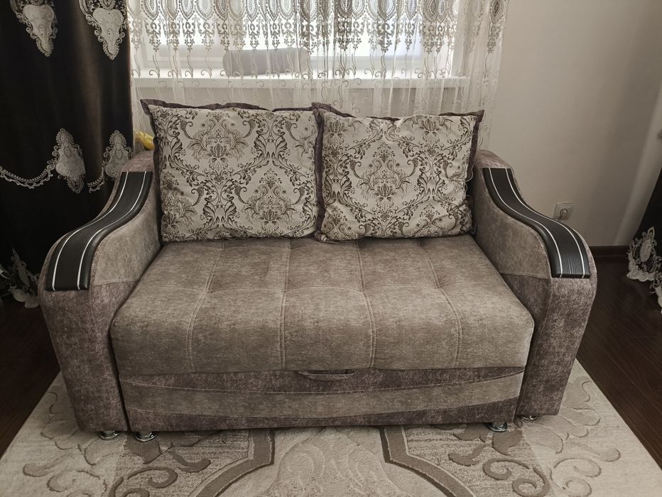 Мягкой мебель,  диванчик
