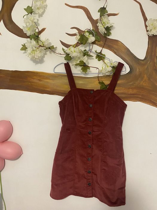 Rochie Bershka de raiat, mărimea M perfectă pentru toamnă