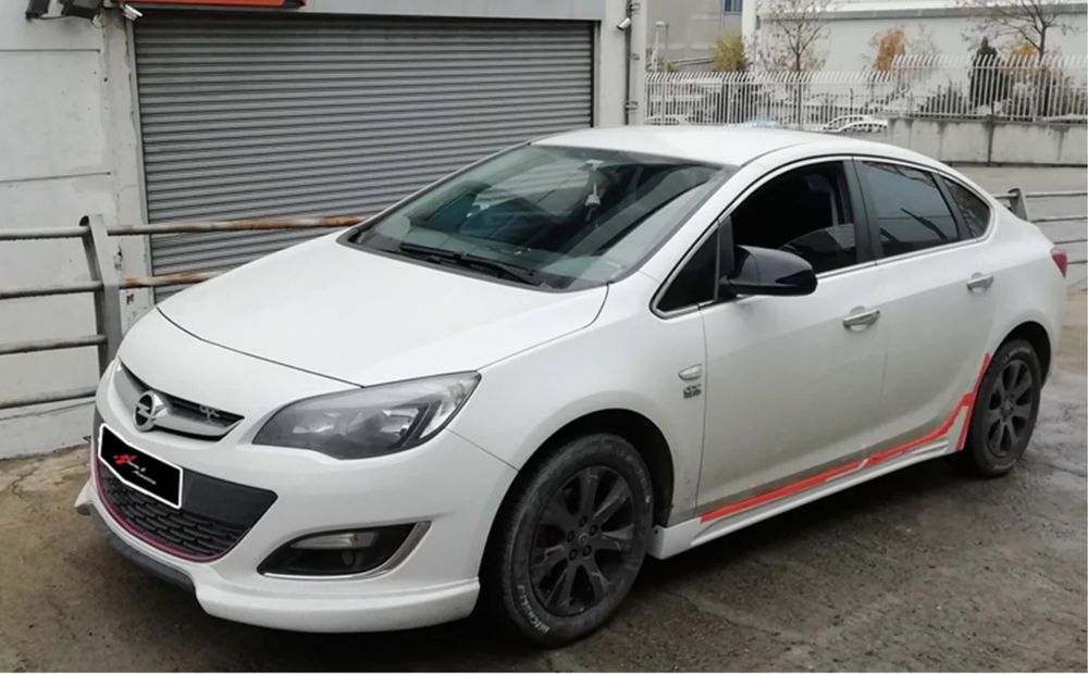 Капаци за огледала Батман дизайн за Opel Astra J