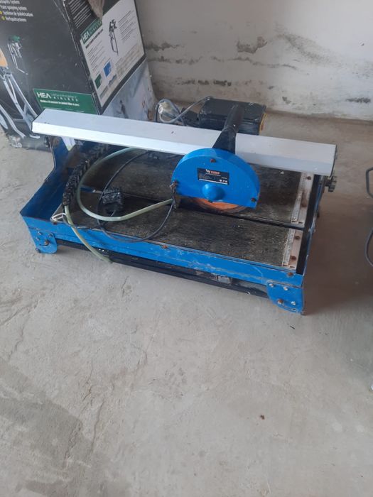 Электрическая кафелерезка