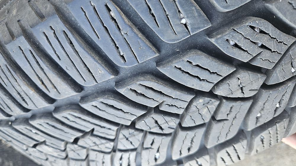 2бр гуми 215 65 16 дот 20 фулда