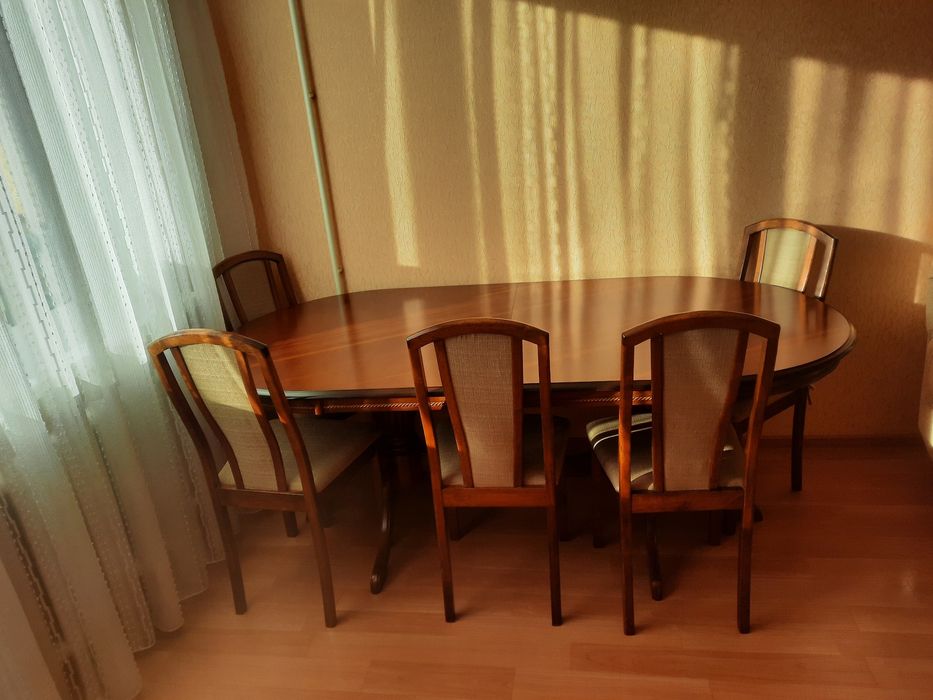 Стол со стульями Малайзия