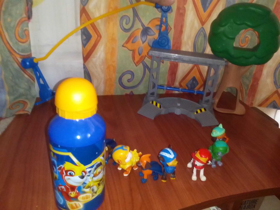 Тренировъчен център Пес Патрул с фигурки/fisher price /Столче-писта/