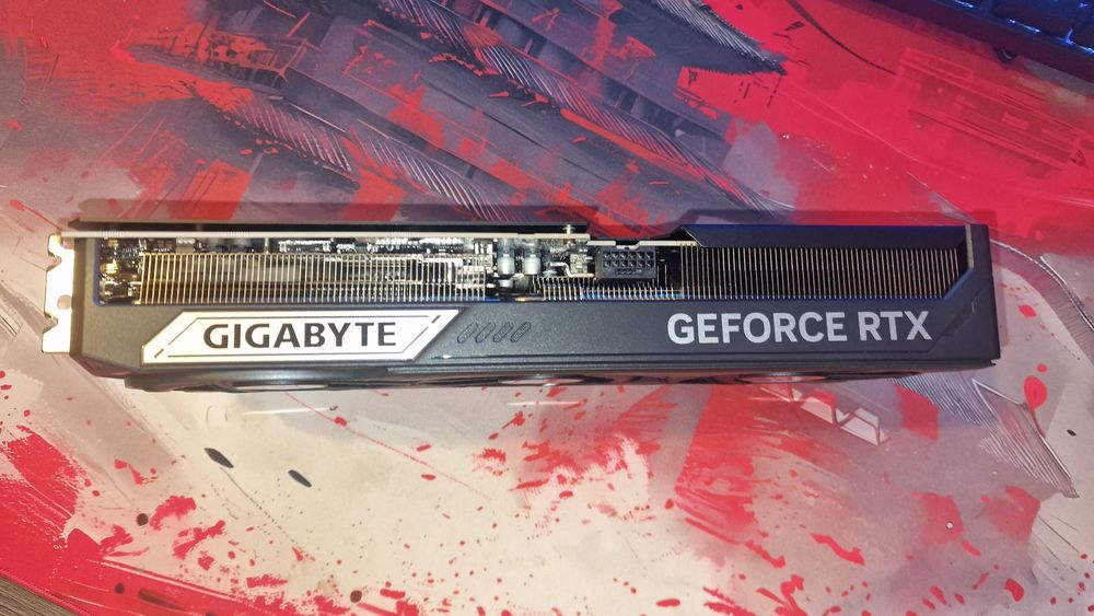 GIGABYTE GeForce RTX 5080 Windforce OC SFF 16GB