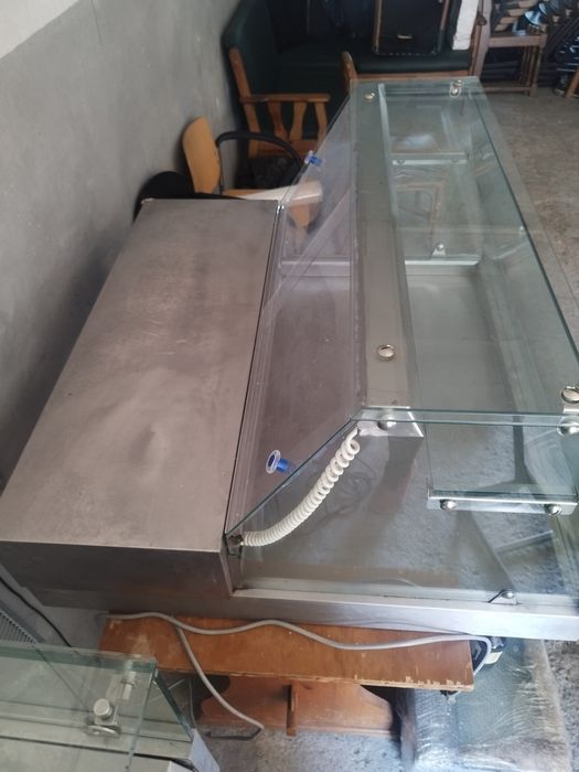 Настолна хладилна витрина