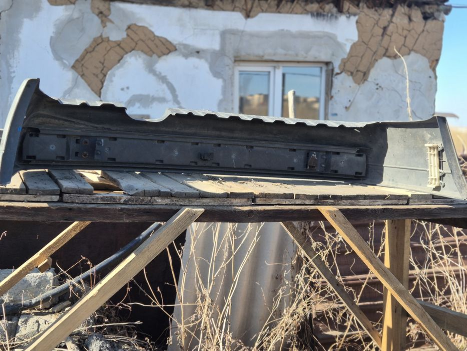 Бампер ауди б3. 80-90