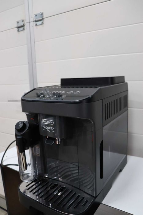 De'Longhi Magnifica Evo ECAM293.52.B  кафемашина с кана за мляко