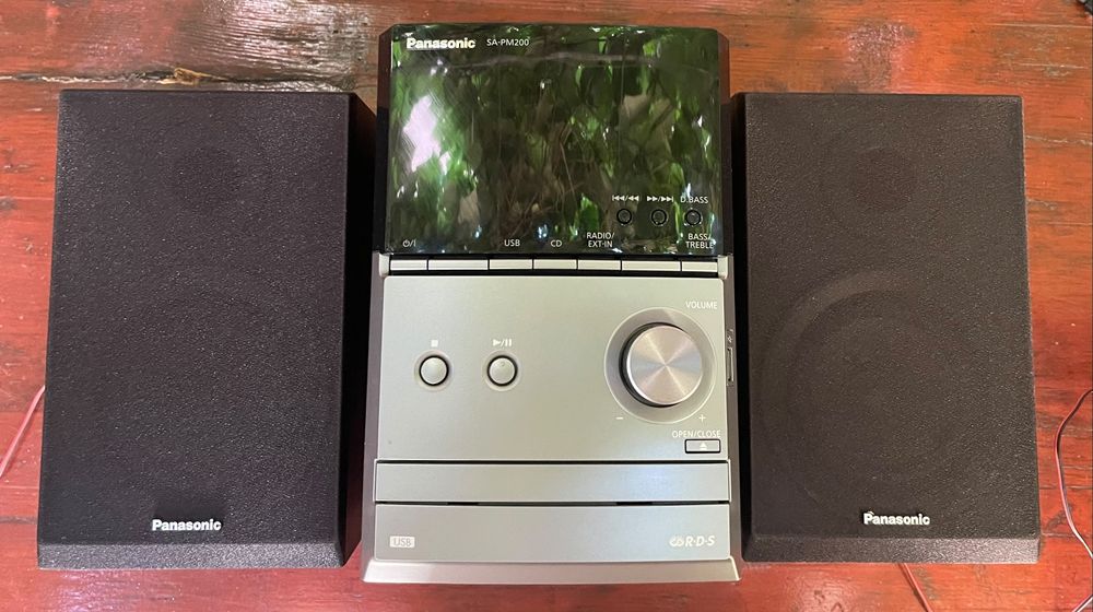 Microsistem audio Panasonic SA-PM200 cu boxe originale, CD USB Radio