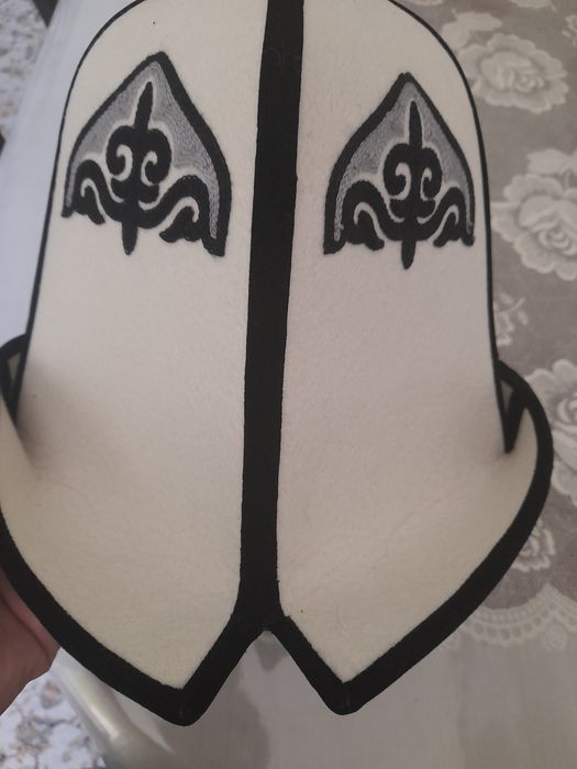 Национальный головной убор.