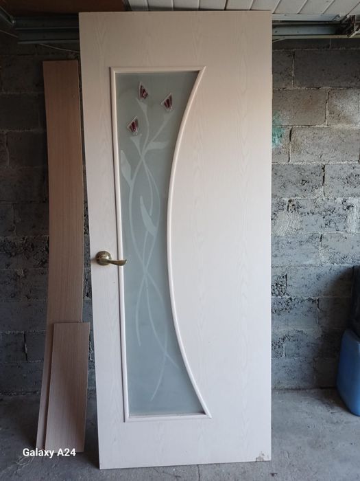 Продам межкомнатые двери