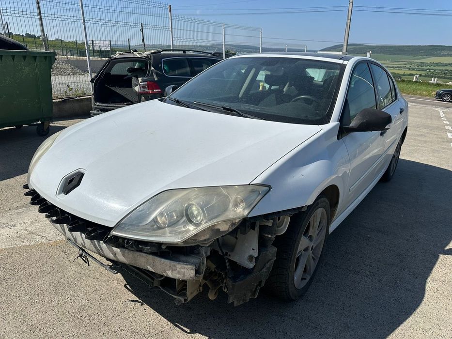 Dezmembrez / Dezmembrari / Piese / Accesorii Renault Laguna 3 alba 2.0 tdi m9r 2009 volan stanga