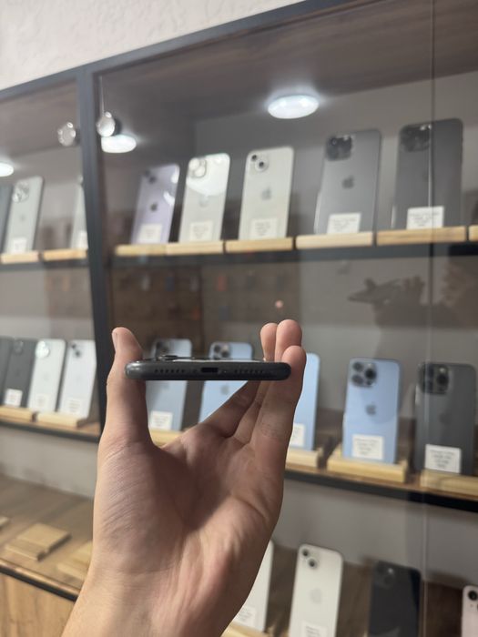 iPhone 11