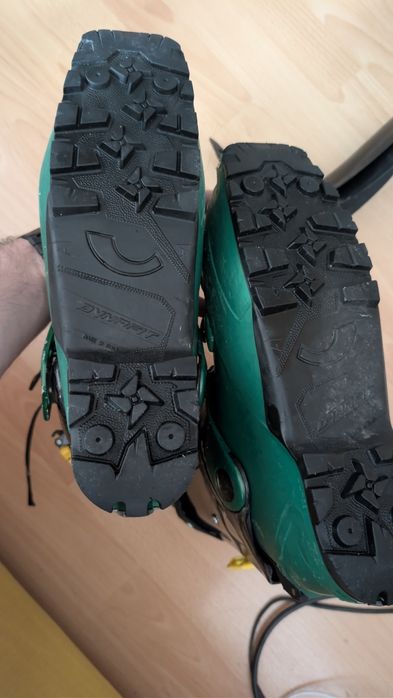 Dynafit Vulcan 28.5 – clapari ski schi tura / freeride, carbon