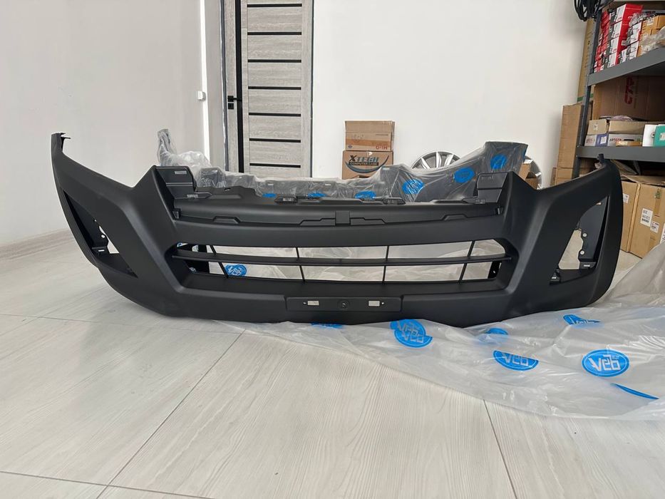 Передний бампер Isuzu D-max