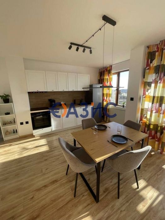 Голямо студио в комплекс "Гардения Хилс", 2 етаж, България, Слънчев