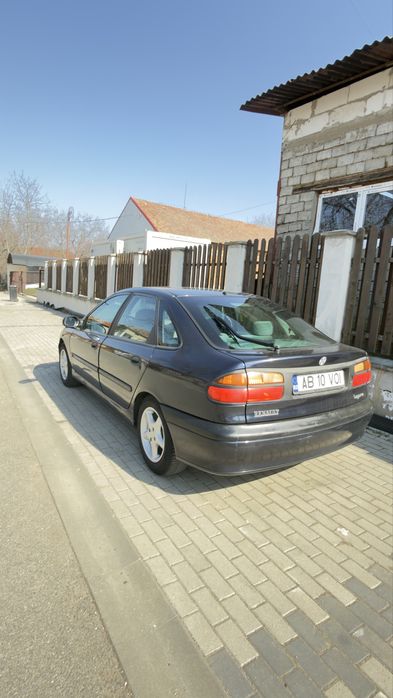 Renault Laguna 1