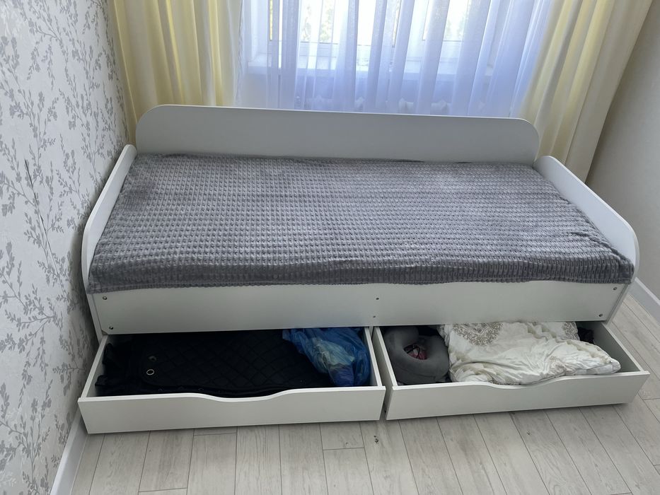 Продам диван за 60тыс,торг при осмотре