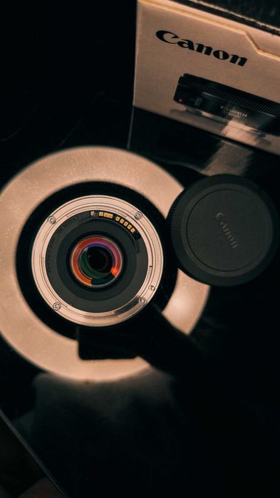 Объектив Canon EF 50mm