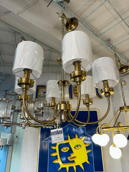 Продам новые люстры