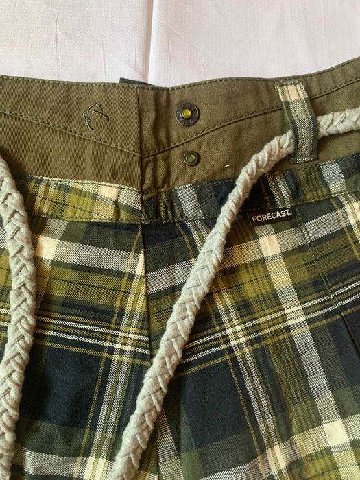 Дамска карирана пола