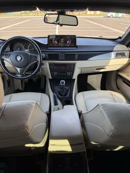 BMW e93 320i 170hp