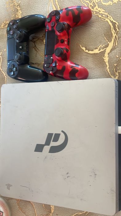 PlayStation 4 slim