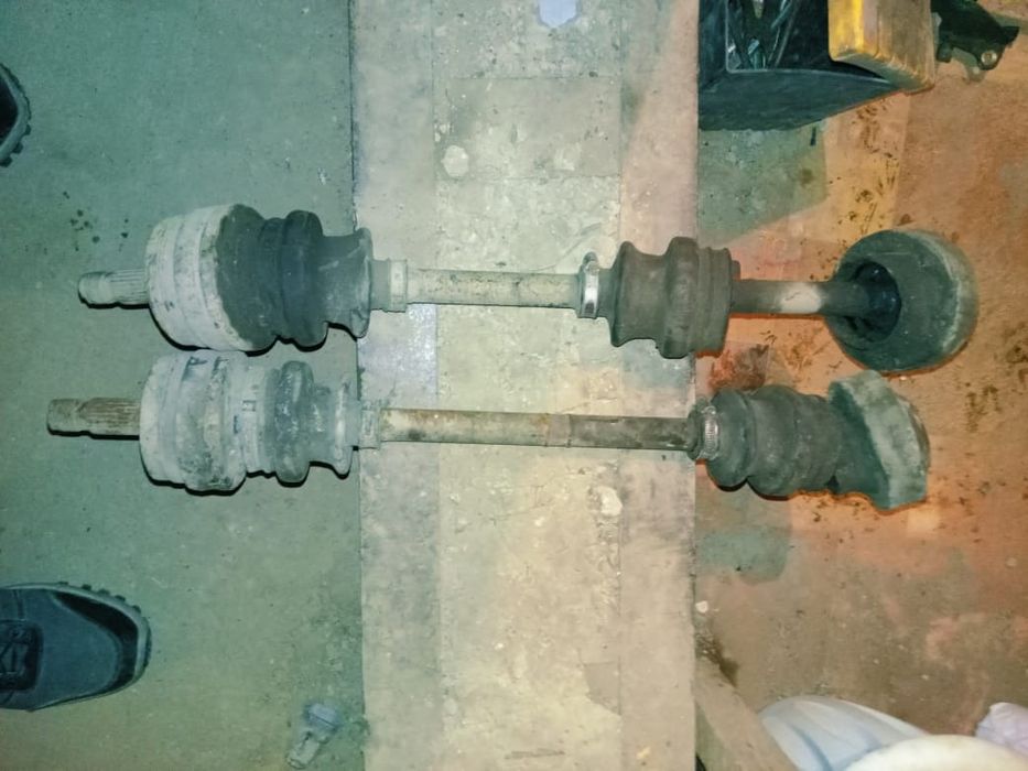 Продам привода Мерседес 124