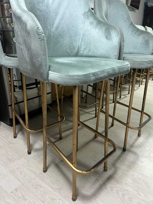 Высокие стулья для макияжа