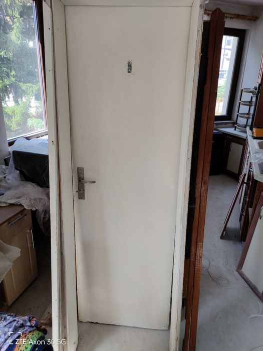 Интериорни врати с первази