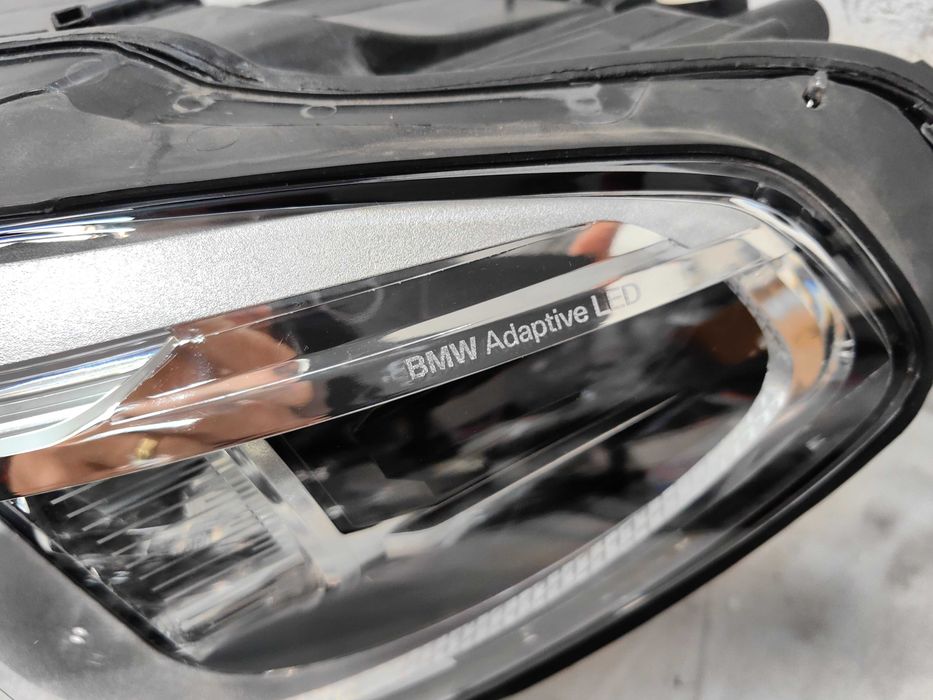 Оригинални  фарове Ляв Десен  БМВ  BMW X3 X4 G01 G02 Adaptive Led