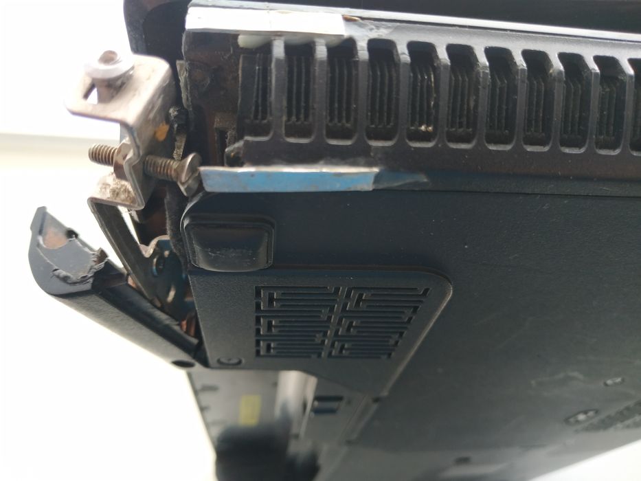 Неисправный ноутбук Lenovo