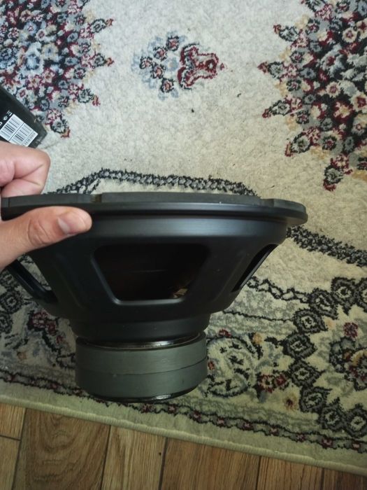 Продаю сабвуфер JBL gtx1200